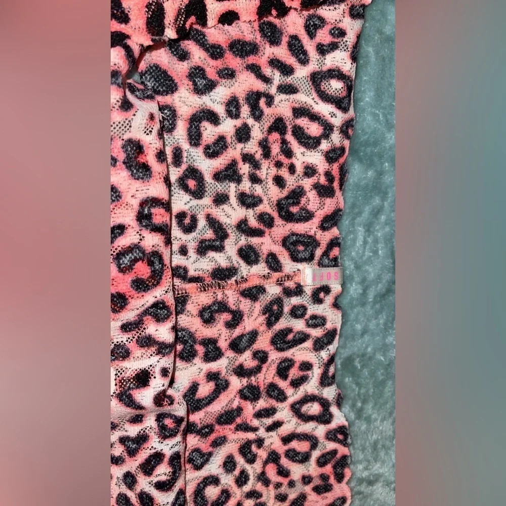Victoria’s Secret PINK No-Show Seamless Thong Leopard Print Size Medium